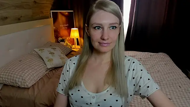 ReginaAmour online show from 06/05/26, 01:17