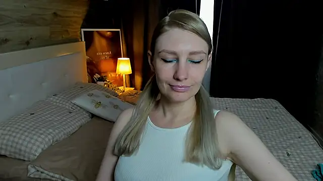 ReginaAmour online show from 06/08/26, 01:00