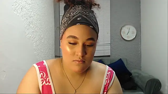 Snapshot of leilasosexy chatting on 06/08/26, 03:56 leilasosexy online show from 06/08/26, 03:56