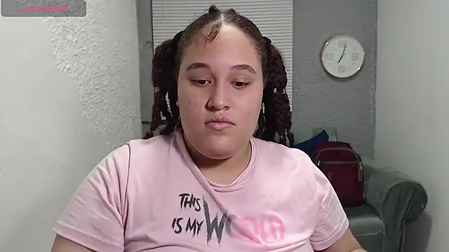 leilasosexy online show from 07/06/26, 03:03