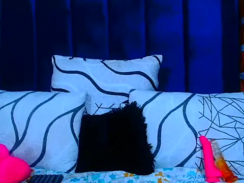 sexybitchh22 online show from 07/23/26, 07:45