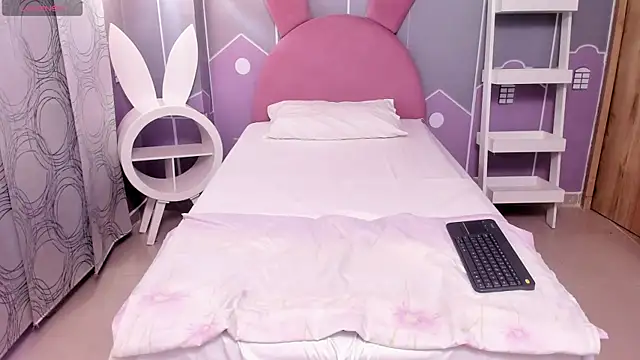 liz curvy online show from 06/08/26, 11:43