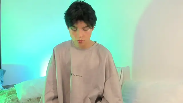 Aleaurarashii online show from 07/17/26, 04:41