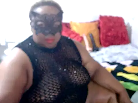 Snapshot of ROSESNICKER00 chatting on 06/13/26, 08:51 ROSESNICKER00 online show from 06/13/26, 08:51