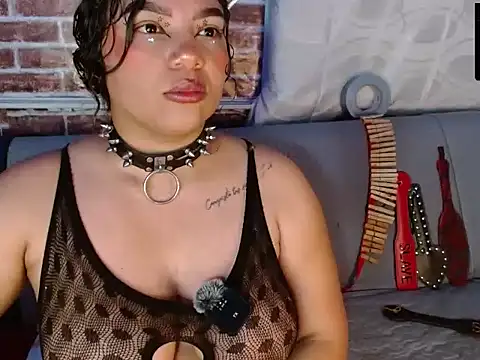 Snapshot of emma_bdsm_ chatting on 06/07/26, 10:24 emma bdsm online show from 06/07/26, 10:24