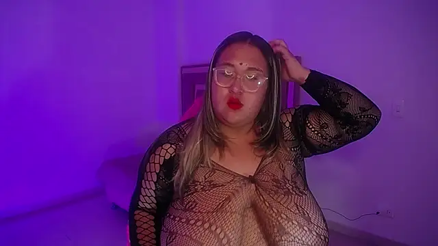 Snapshot of HoneyBunnyBBW chatting on 07/23/26, 02:42 HoneyBunnyBBW online show from 07/23/26, 02:42