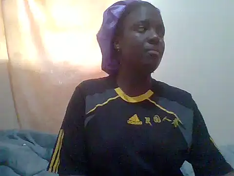 Snapshot of pinky-lip chatting on 06/10/26, 08:35 pinky-lip online show from 06/10/26, 08:35
