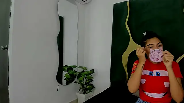 Mila petiteasm online show from 06/26/26, 12:42