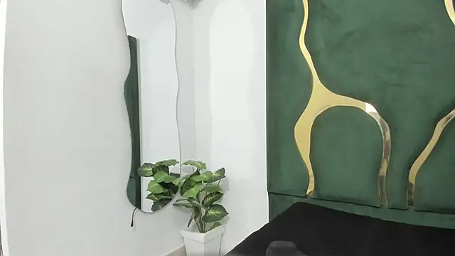 Mila petiteasm online show from 07/06/26, 12:13