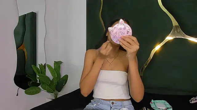 Mila petiteasm online show from 07/28/26, 12:34