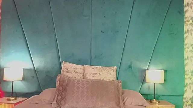 julimonroe  online show from 07/29/26, 03:04
