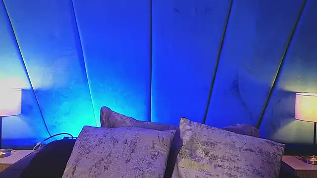 julimonroe  online show from 07/30/26, 03:05