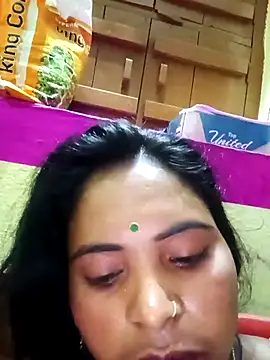 KRITIKA01990 online show from 06/05/26, 10:59