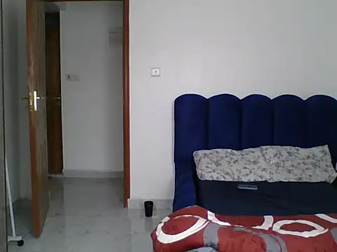 MissElsie21 online show from 06/06/26, 07:57