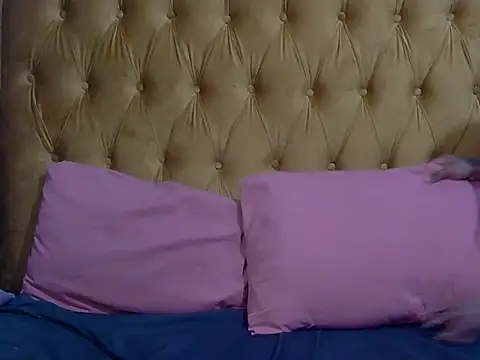sweetcandyxxx24 online show from 06/23/26, 05:27