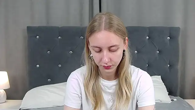 LirienVexx online show from 06/25/26, 05:12