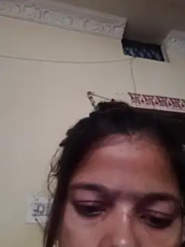 Snapshot of Hot_bhabi0123 chatting on 06/08/26, 06:03 Hot bhabi0123 online show from 06/08/26, 06:03