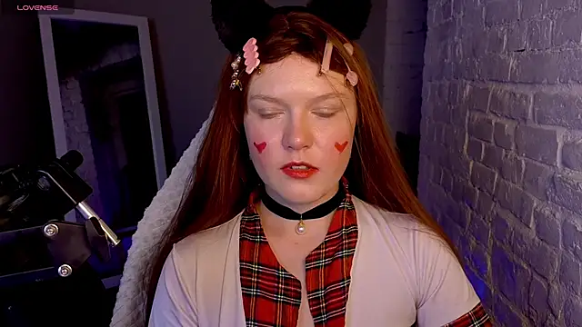 AuroraGlo online show from 06/06/26, 08:57