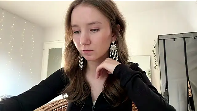 Snapshot of smalllisa chatting on 06/12/26, 06:07 smalllisa online show from 06/12/26, 06:07