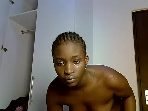 Snapshot of Melahnyn chatting on 06/07/26, 10:35 Melahnyn online show from 06/07/26, 10:35
