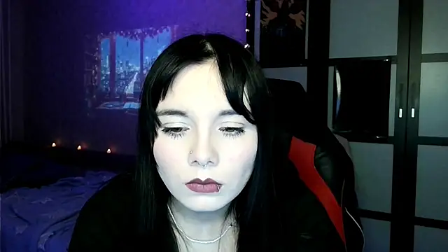 Snapshot of kawaiigothica chatting on 06/04/26, 06:03 kawaiigothica online show from 06/04/26, 06:03