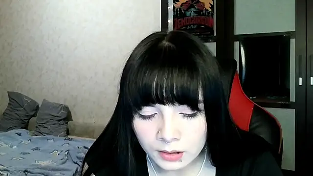 Snapshot of kawaiigothica chatting on 06/11/26, 06:28 kawaiigothica online show from 06/11/26, 06:28