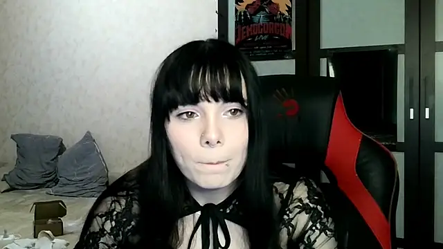 Snapshot of kawaiigothica chatting on 06/13/26, 05:33 kawaiigothica online show from 06/13/26, 05:33