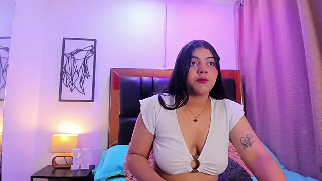 Snapshot of Miaa_Rouss chatting on 06/12/26, 12:26 Miaa Rouss online show from 06/12/26, 12:26