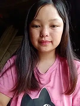 Snapshot of Linna-bae chatting on 06/13/26, 01:03 Linna-bae online show from 06/13/26, 01:03