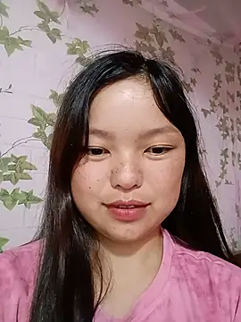 Snapshot of Linna-bae chatting on 06/14/26, 02:24 Linna-bae online show from 06/14/26, 02:24