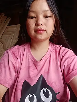 Snapshot of Linna-bae chatting on 06/16/26, 01:30 Linna-bae online show from 06/16/26, 01:30