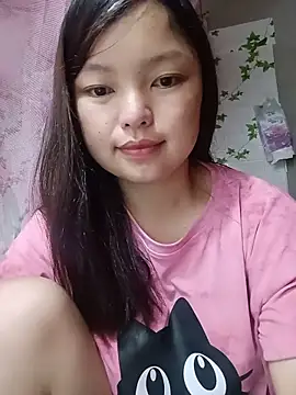 Snapshot of Linna-bae chatting on 06/21/26, 12:57 Linna-bae online show from 06/21/26, 12:57