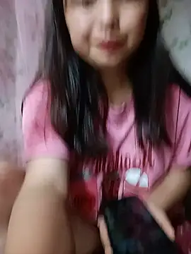 Snapshot of Linna-bae chatting on 06/26/26, 03:55 Linna-bae online show from 06/26/26, 03:55