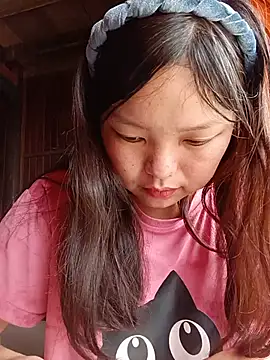 Snapshot of Linna-bae chatting on 06/27/26, 01:54 Linna-bae online show from 06/27/26, 01:54