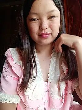 Snapshot of Linna-bae chatting on 07/04/26, 01:01 Linna-bae online show from 07/04/26, 01:01