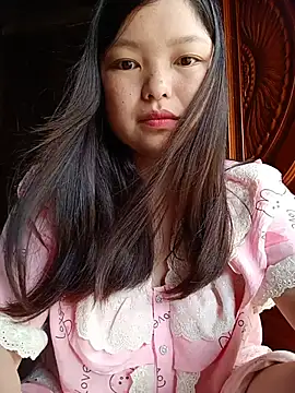 Snapshot of Linna-bae chatting on 07/05/26, 01:12 Linna-bae online show from 07/05/26, 01:12