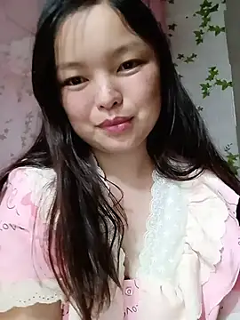 Snapshot of Linna-bae chatting on 07/05/26, 11:06 Linna-bae online show from 07/05/26, 11:06