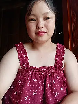 Snapshot of Linna-bae chatting on 07/14/26, 02:05 Linna-bae online show from 07/14/26, 02:05