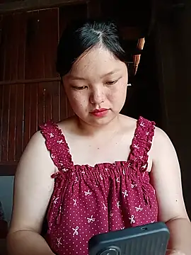 Snapshot of Linna-bae chatting on 07/15/26, 01:55 Linna-bae online show from 07/15/26, 01:55