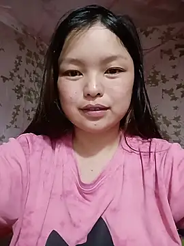 Snapshot of Linna-bae chatting on 07/20/26, 12:18 Linna-bae online show from 07/20/26, 12:18