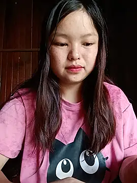 Snapshot of Linna-bae chatting on 07/22/26, 12:02 Linna-bae online show from 07/22/26, 12:02