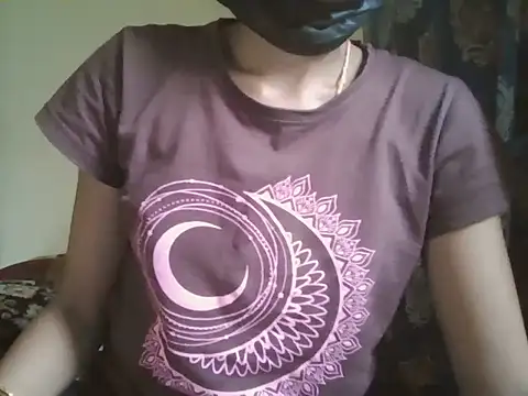 Snapshot of Sravanthi52 chatting on 06/05/26, 12:33 Sravanthi52 online show from 06/05/26, 12:33