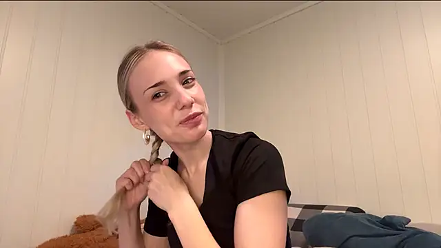 OlyMayer online show from 06/18/26, 08:25