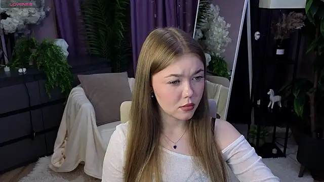 Lina deels online show from 06/21/26, 06:54
