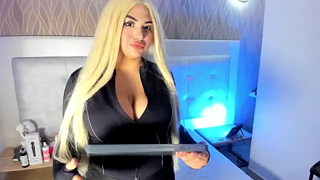 NaomiWhite  online show from 06/13/26, 08:07