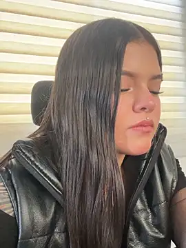 Camila Duarte 2 online show from 06/19/26, 04:00