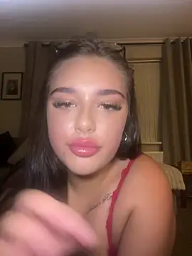 Maceysea  online show from 06/03/26, 10:48