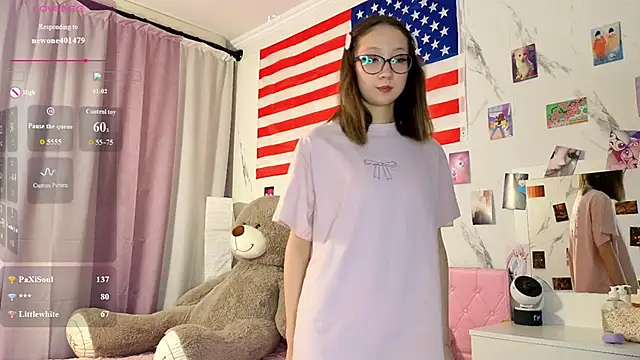 Karolinacreamm online show from 06/22/26, 05:48