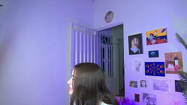 Moon-Pixie online show from 06/05/26, 05:36