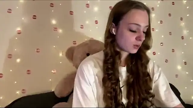 itskylieee online show from 07/26/26, 09:05